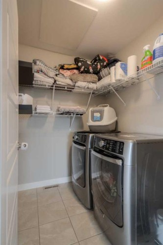 541 Aquitania Boulevard West, Lethbridge, AB - Indoor Photo Showing Laundry Room