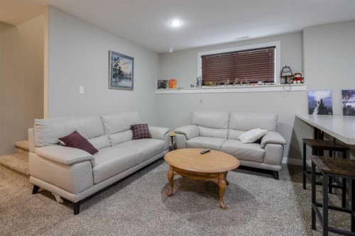541 Aquitania Boulevard West, Lethbridge, AB - Indoor Photo Showing Living Room