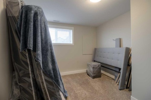 541 Aquitania Boulevard West, Lethbridge, AB - Indoor