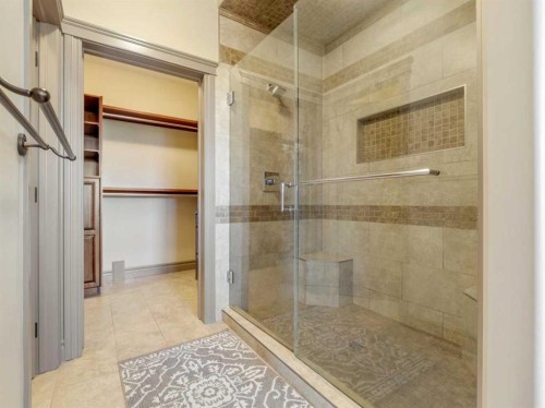 629 Southgate Boulevard South, Lethbridge, AB - Indoor Photo Showing Bathroom