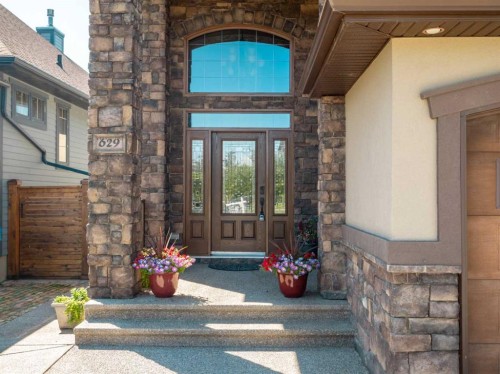 629 Southgate Boulevard South, Lethbridge, AB - Outdoor