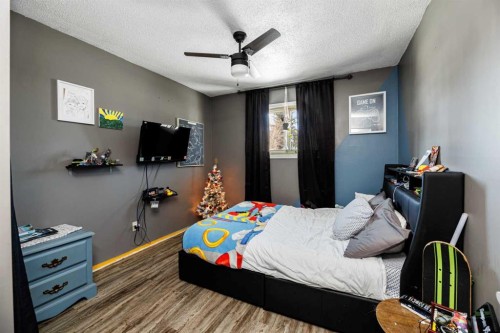3325 42 Avenue, Red Deer, AB - Indoor Photo Showing Bedroom