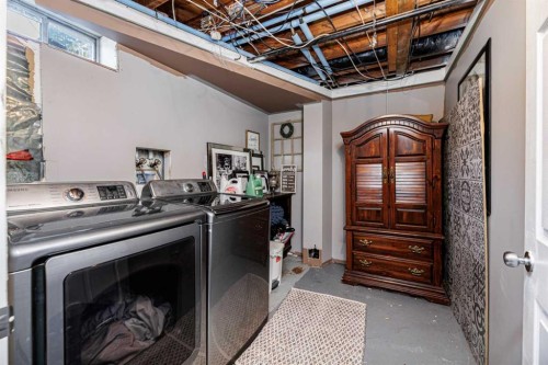3325 42 Avenue, Red Deer, AB - Indoor Photo Showing Laundry Room