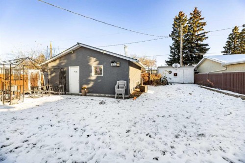 3325 42 Avenue, Red Deer, AB - Outdoor