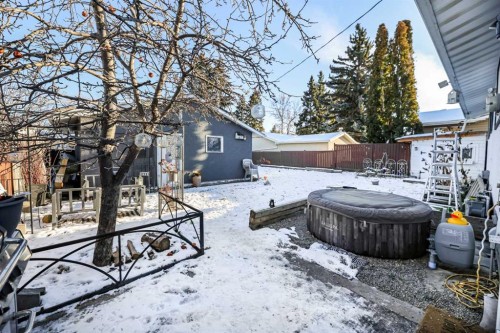 3325 42 Avenue, Red Deer, AB - Outdoor