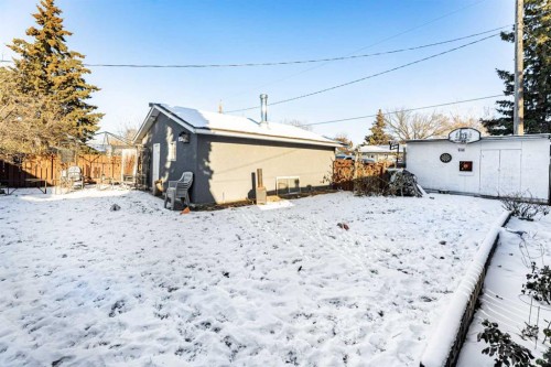 3325 42 Avenue, Red Deer, AB - Outdoor
