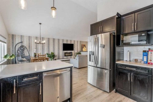 207 Moonlight Cove West, Lethbridge, AB - Indoor Photo Showing Kitchen With Stainless Steel Kitchen With Upgraded Kitchen