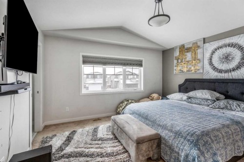 207 Moonlight Cove West, Lethbridge, AB - Indoor Photo Showing Bedroom