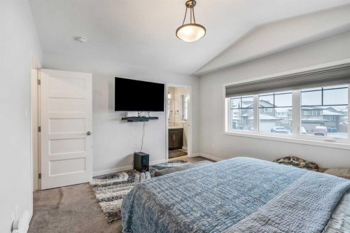 207 Moonlight Cove West, Lethbridge, AB - Indoor Photo Showing Bedroom