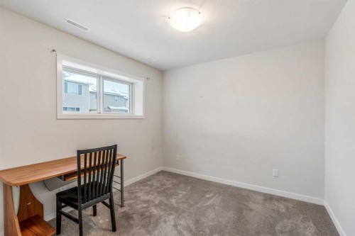 207 Moonlight Cove West, Lethbridge, AB - Indoor