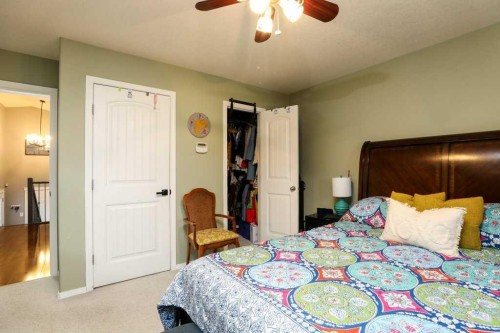 4817 7 Street, Coalhurst, AB - Indoor Photo Showing Bedroom