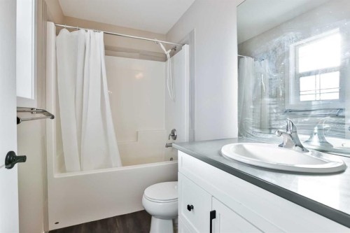 870 Greywolf Run North, Lethbridge, AB - Indoor Photo Showing Other Room