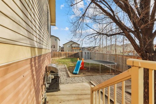 203 Haru Moriyama Place North, Lethbridge, AB - Outdoor