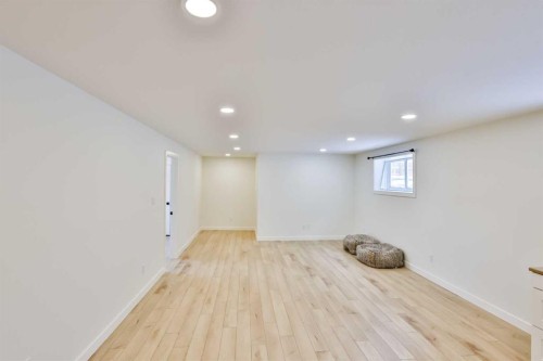 549 Riverhills Way West, Lethbridge, AB - Indoor