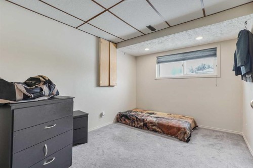 55 Chippewa Crescent West, Lethbridge, AB - Indoor