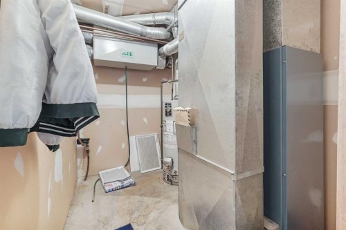 55 Chippewa Crescent West, Lethbridge, AB - Indoor