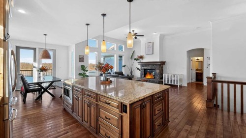 305 Lyndon Road, Fort Macleod, AB - Indoor Photo Showing Kitchen With Fireplace With Upgraded Kitchen