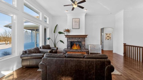 305 Lyndon Road, Fort Macleod, AB - Indoor Photo Showing Living Room With Fireplace