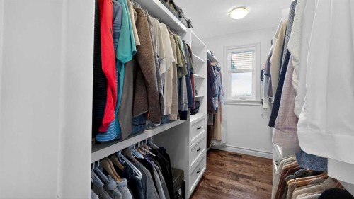 305 Lyndon Road, Fort Macleod, AB - Indoor With Storage