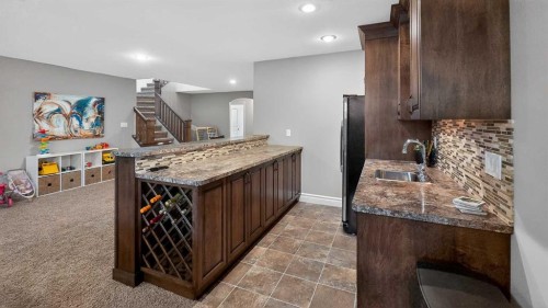 305 Lyndon Road, Fort Macleod, AB - Indoor Photo Showing Kitchen
