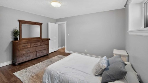 305 Lyndon Road, Fort Macleod, AB - Indoor Photo Showing Bedroom