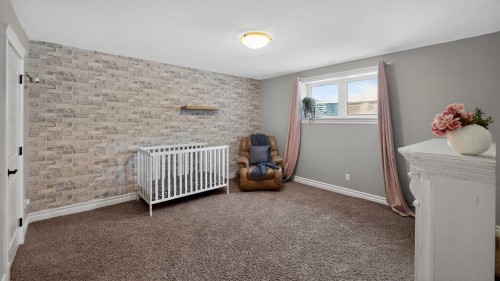 305 Lyndon Road, Fort Macleod, AB - Indoor Photo Showing Bedroom