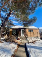 819 5 Street SOUTH Lethbridge, AB T1J 2C5