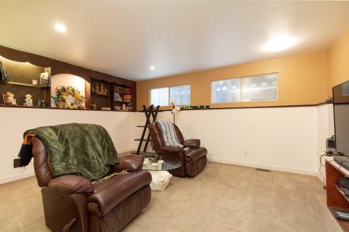 78 Pensacola Court West, Lethbridge, AB - Indoor