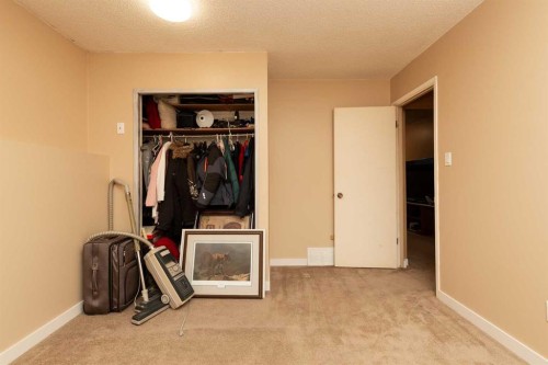 78 Pensacola Court West, Lethbridge, AB - Indoor