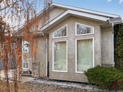 202 Ojibwa Place WEST Lethbridge, AB T1K 5K6