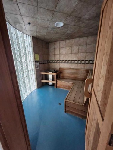 225-2020 32 Street South, Lethbridge, AB - Indoor Photo Showing Other Room