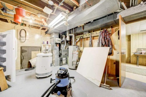 432 2 Avenue Ne, Milk River, AB - Indoor Photo Showing Basement