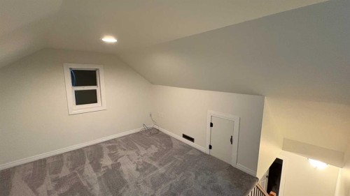 608 2 Street West, Bow Island, AB - Indoor Photo Showing Other Room