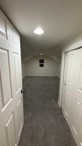 608 2 Street West, Bow Island, AB - Indoor Photo Showing Other Room