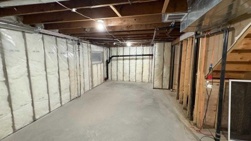 608 2 Street West, Bow Island, AB - Indoor Photo Showing Basement