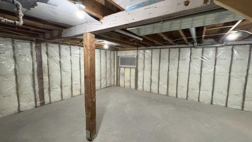 608 2 Street West, Bow Island, AB - Indoor Photo Showing Basement