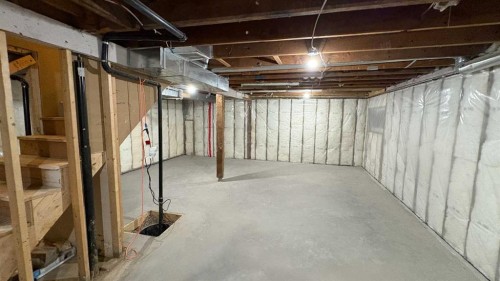 608 2 Street West, Bow Island, AB - Indoor Photo Showing Basement
