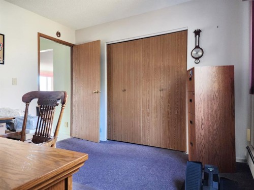 112 43 Avenue West, Claresholm, AB - Indoor Photo Showing Other Room