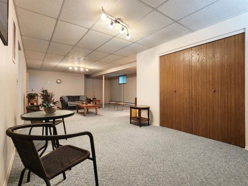 112 43 Avenue West, Claresholm, AB - Indoor