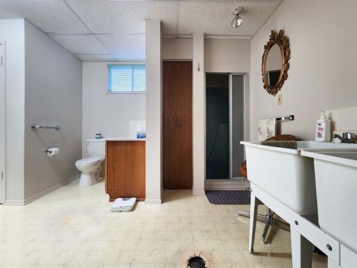 112 43 Avenue West, Claresholm, AB - Indoor