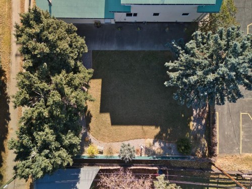 112 43 Avenue West, Claresholm, AB - Outdoor