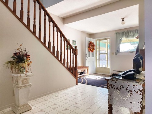 112 43 Avenue West, Claresholm, AB - Indoor Photo Showing Other Room