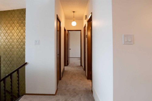 13 Primrose Place North, Lethbridge, AB - Indoor Photo Showing Other Room