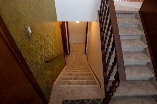 13 Primrose Place North, Lethbridge, AB - Indoor Photo Showing Other Room