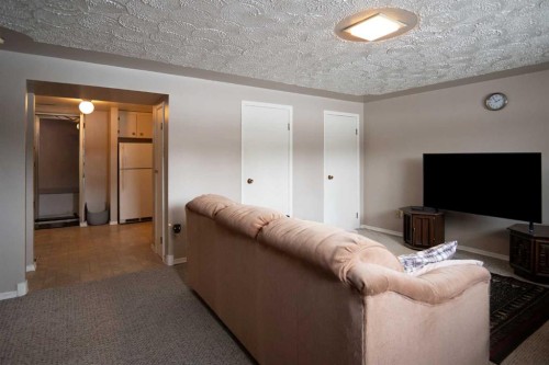 13 Primrose Place North, Lethbridge, AB - Indoor