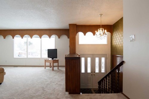 13 Primrose Place North, Lethbridge, AB - Indoor Photo Showing Other Room