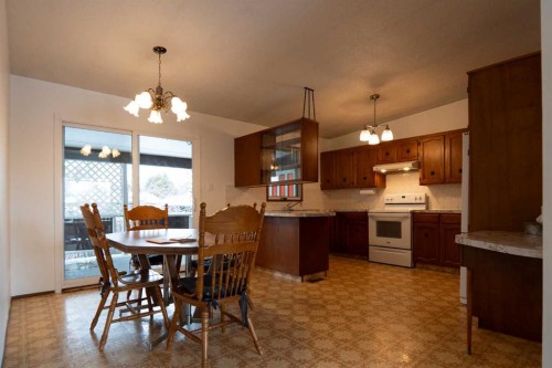 13 Primrose Place North, Lethbridge, AB - Indoor