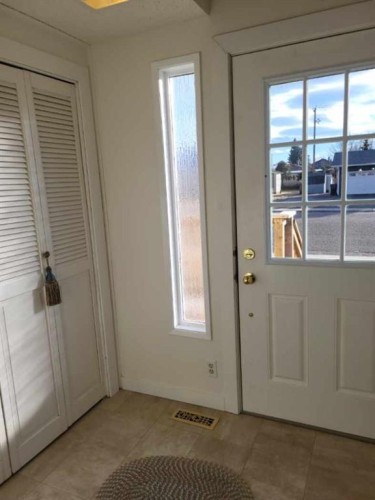 301 1St Avenue North, Coutts, AB - Indoor Photo Showing Other Room