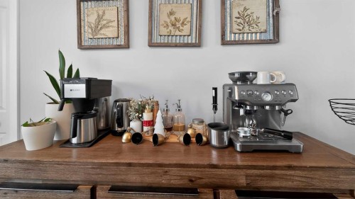 601 10 Avenue West, Barnwell, AB - Indoor