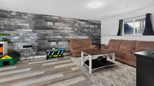 601 10 Avenue West, Barnwell, AB - Indoor